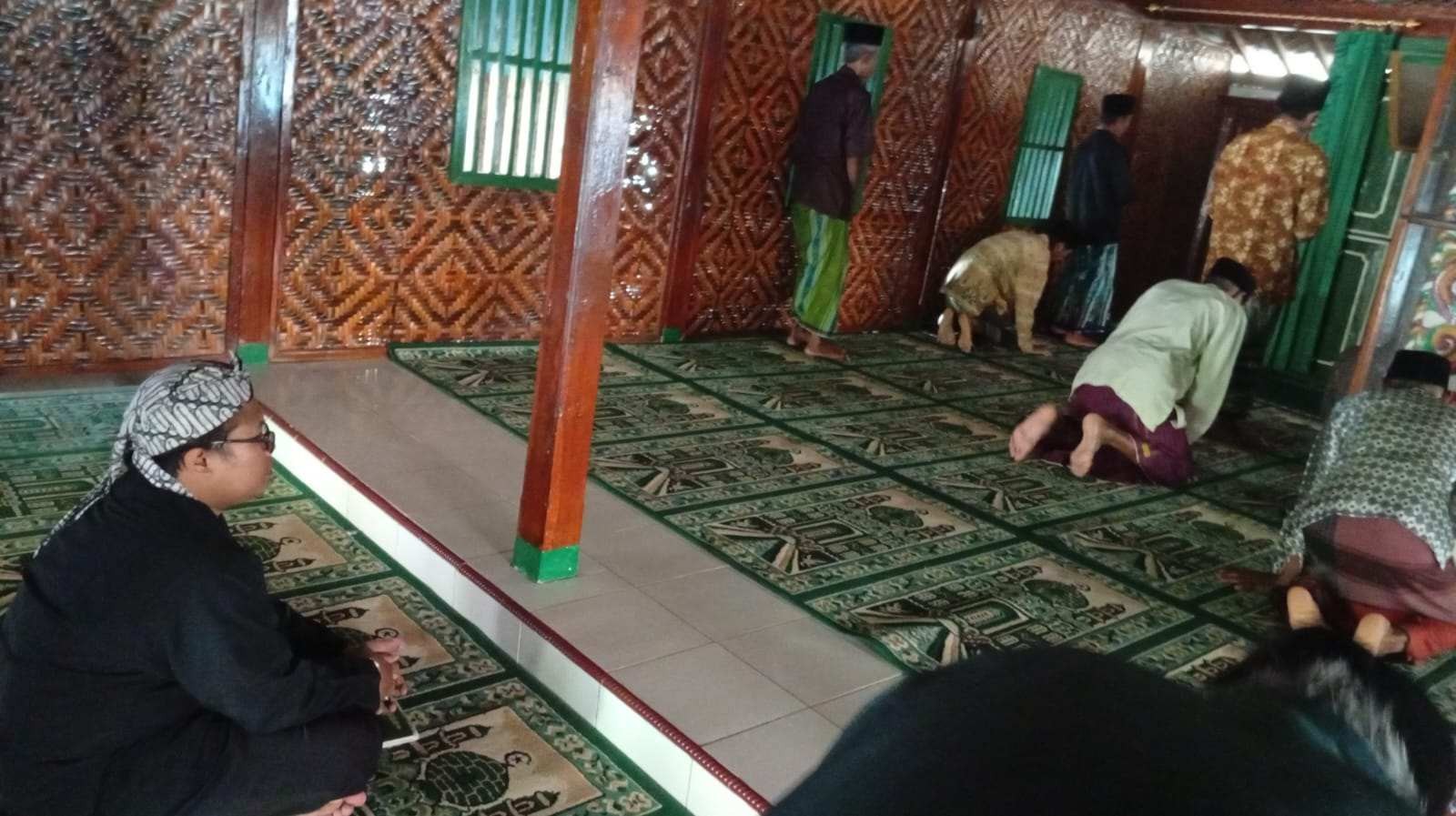 Dukung Kearifan Islam Nusantara; Penyuluh Ikuti Sholat Jumat di Masjid Saka Tunggal