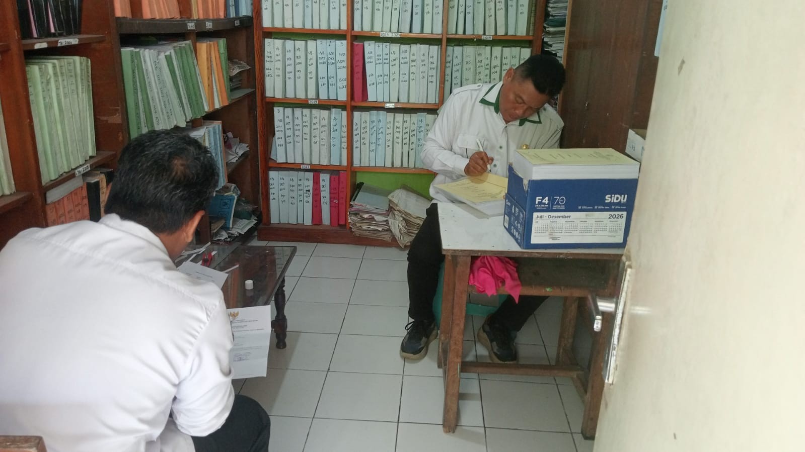 Pencarian Data Nikah untuk Penerbitan Duplikat Buku Nikah di KUA Sumbang
