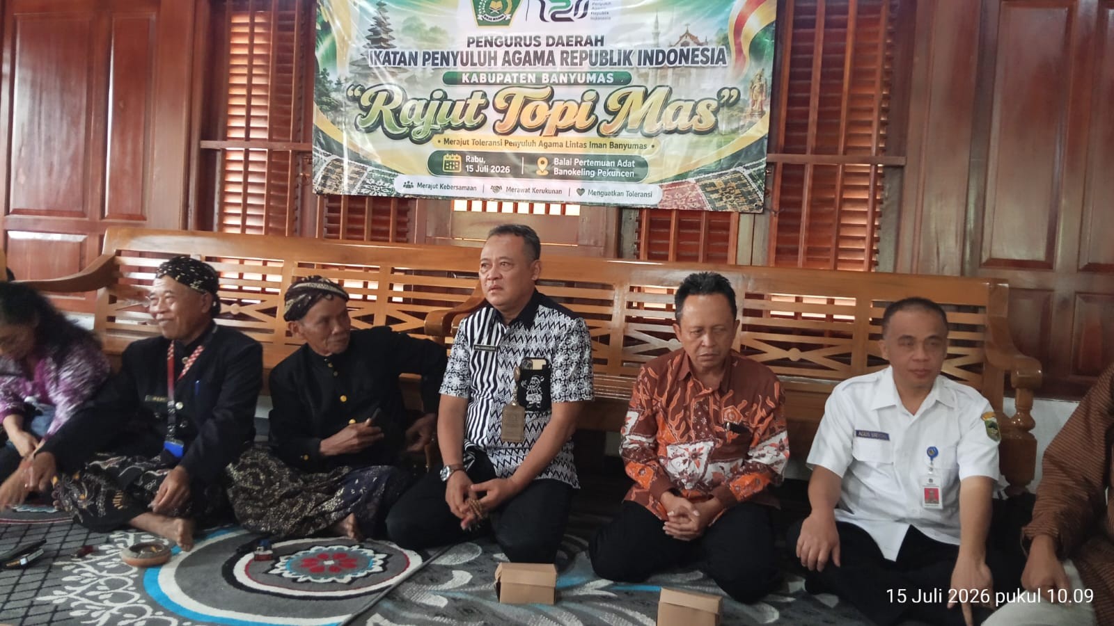 Menengok Harmoni Lintas Iman di Jantung Adat Banokeling Pekuncen
