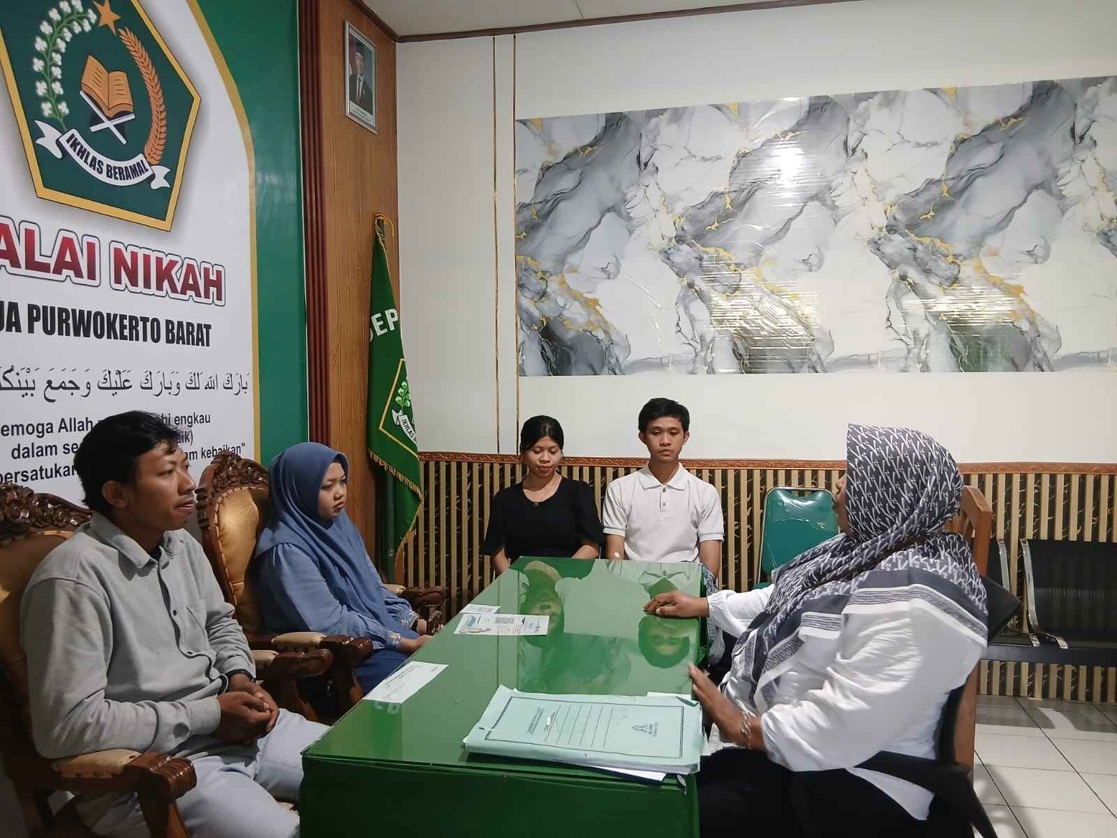 Perkuat Komitmen Menikah, Penyuluh Bekali Catin Kedungwuluh dengan Pondasi Keluarga Sakinah