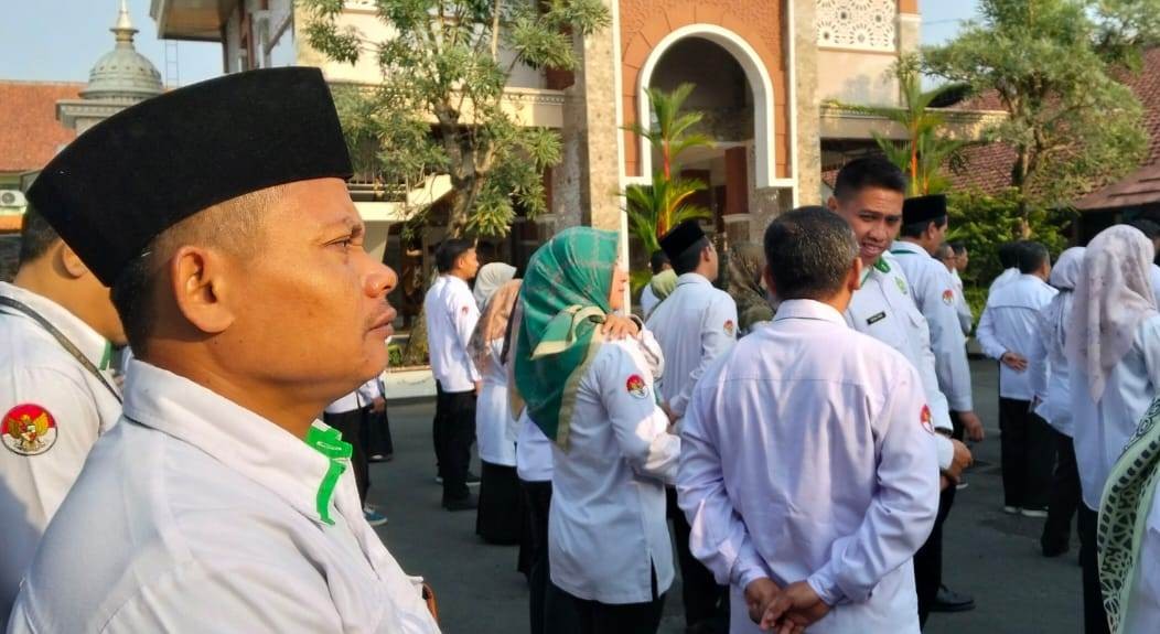 Ikuti Apel Pagi di Kankemenag Banyumas, Penyuluh KUA Gumelar Kuatkan Kedisiplinan dan Sinergi Program