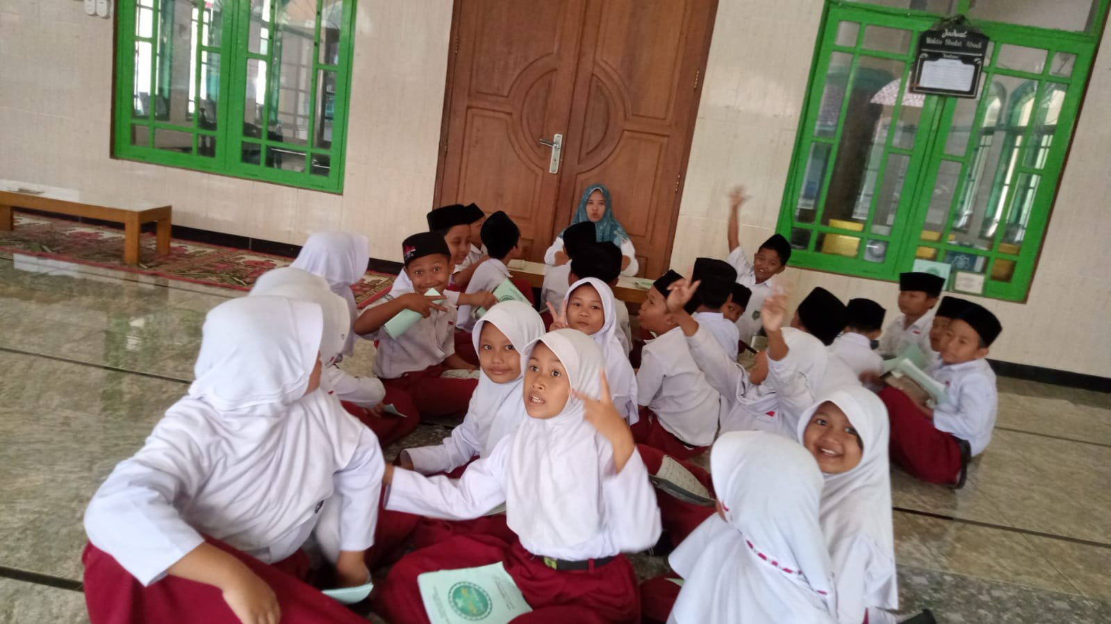 Perkuat Karakter Religius Sejak Dini, Siswa MI Miftahul Huda Selandaka Ikuti Kegiatan BTA dan Komitmen Belajar Bersama Penyuluh Agama Islam