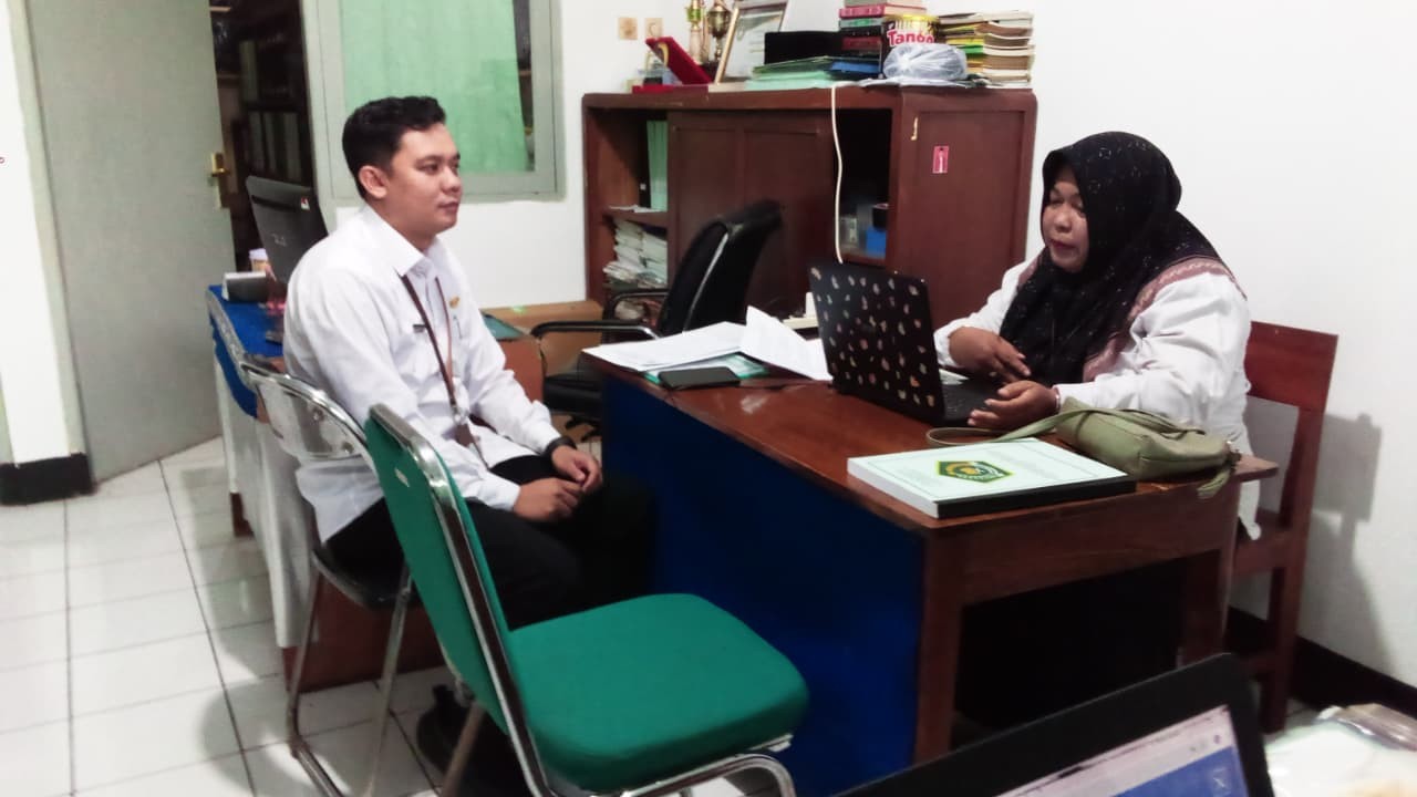 Penyuluh KUA Purwokerto Barat Ikuti UKKJ Secara Daring
