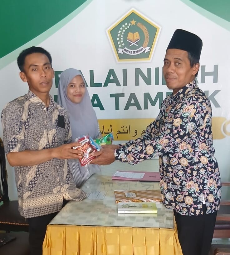 Bekali Catin Menuju Keluarga Samawa, Penyuluh Agama Islam KUA Tambak Gelar Bimbingan Perkawinan Mandiri