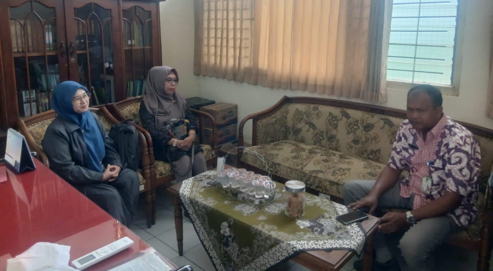 Penyuluh KUA Purwokerto Barat Konsultasikan Pendaftaran Petugas Haji dan Diklat Fasilitator Bimbingan Perkawinan