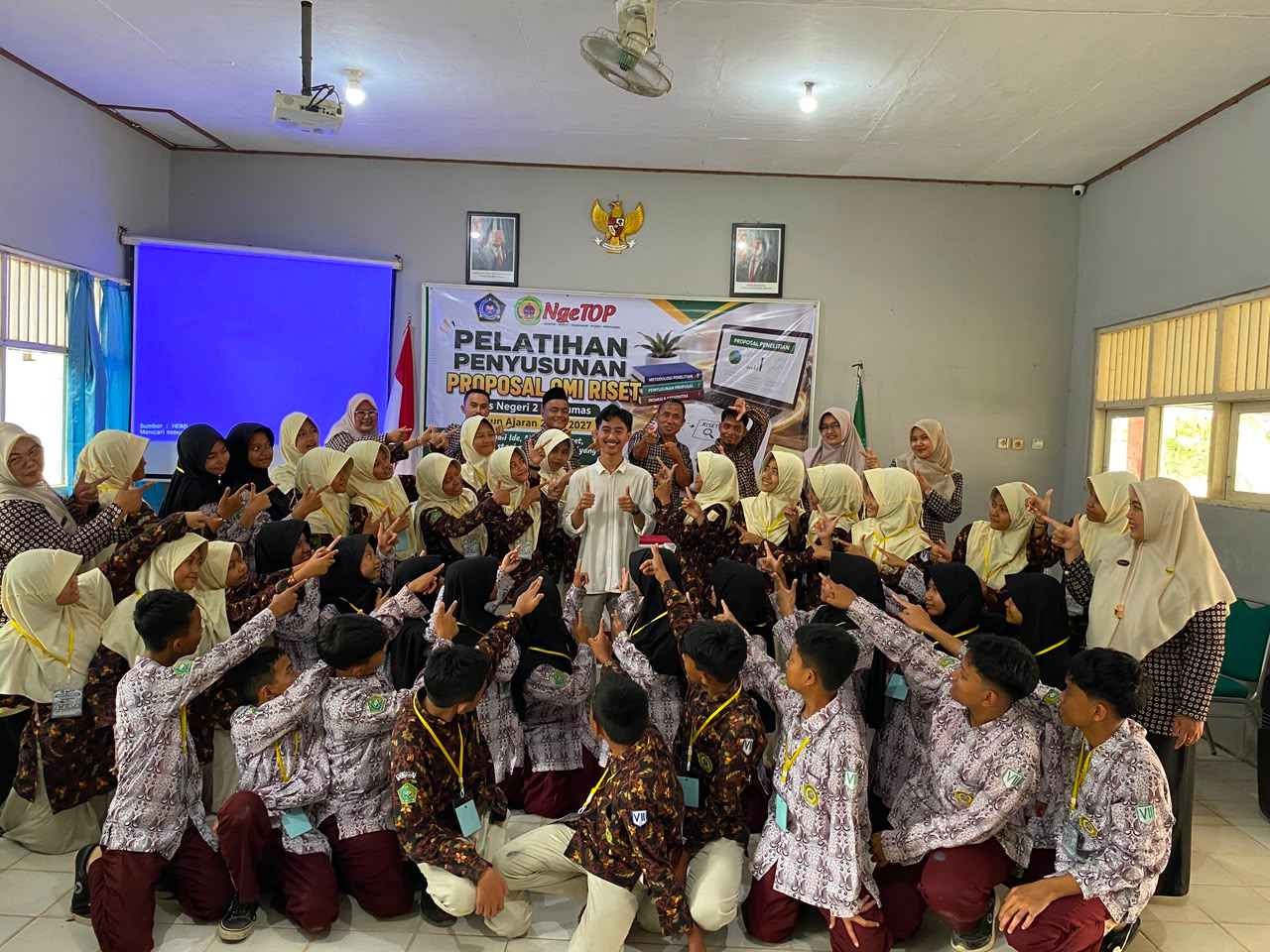 MTsN 2 Banyumas Gelar Pelatihan Penyusunan Proposal Riset (OMI RISET) 2026 untuk Cetak Generasi Peneliti Muda
