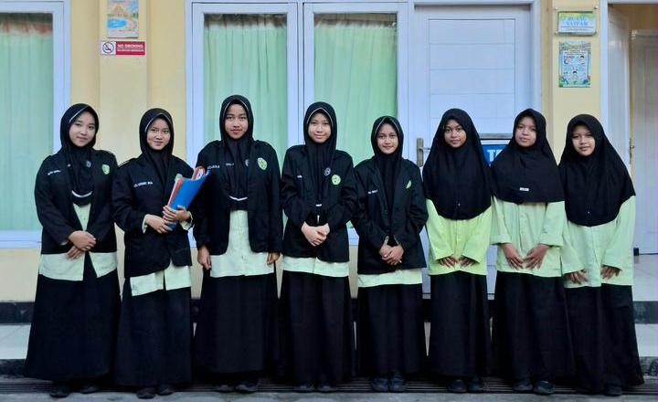 Tumbuhkan Karakter dan Energi Positif, MTs Modern Al Azhary Ajibarang Konsisten Terapkan Pembiasaan 6S Pagi