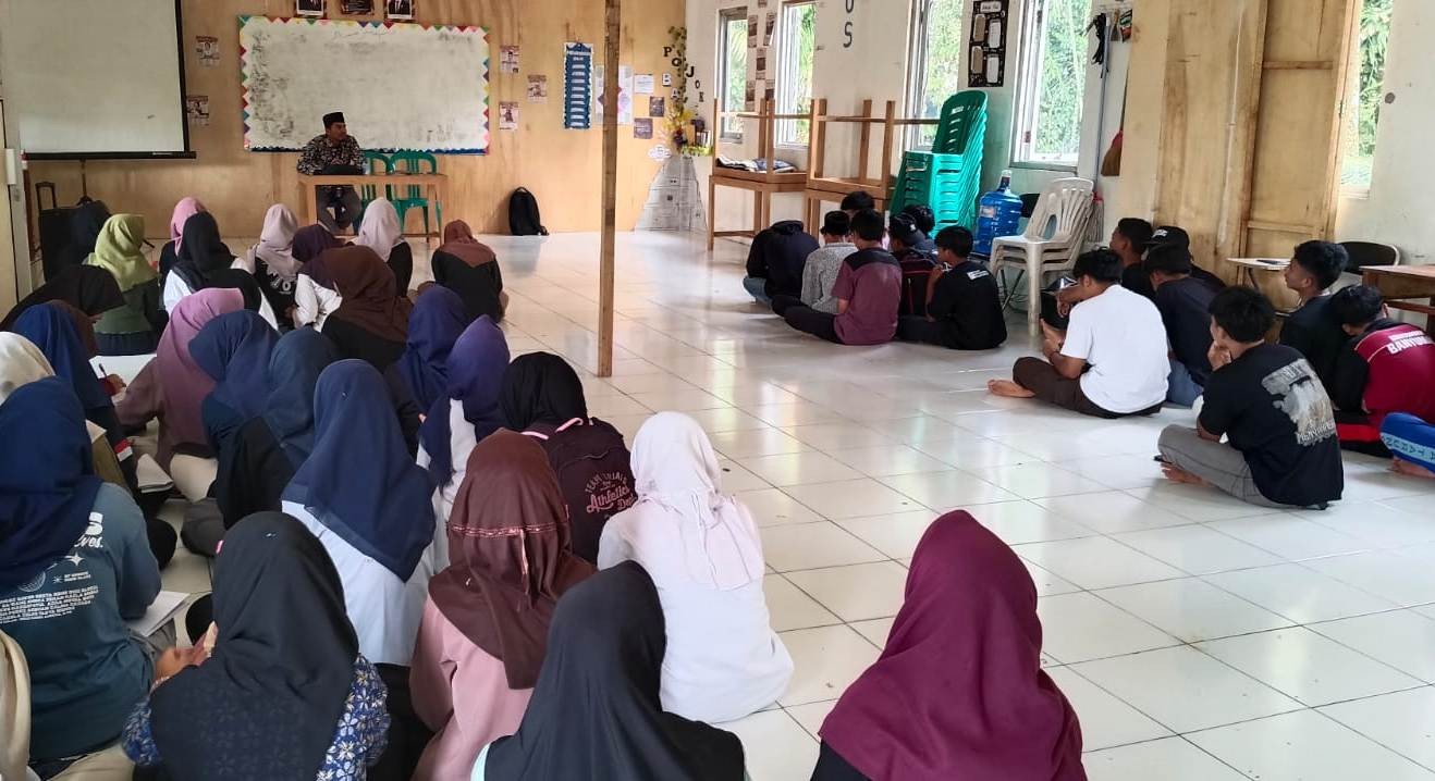 Penyuluh KUA Cilongok Bahas Fiqh, Harga Diri Perempuan hingga Pencegahan Pernikahan Dini