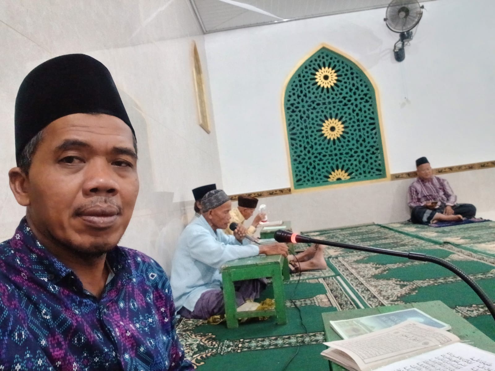 Istiqomah Berdakwah: Penyuluh Tambak Bedah Kitab Tafsir Jawa di Masjid Al-Ikhlas