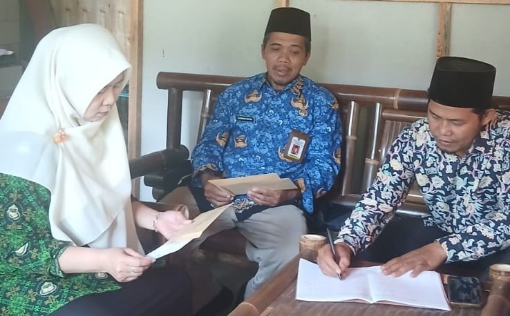 Sinergi Bina Karakter Anak, Penyuluh KUA Tambak Gelar Koordinasi Parenting Dongeng di RA Muslimat Mashitoh 40