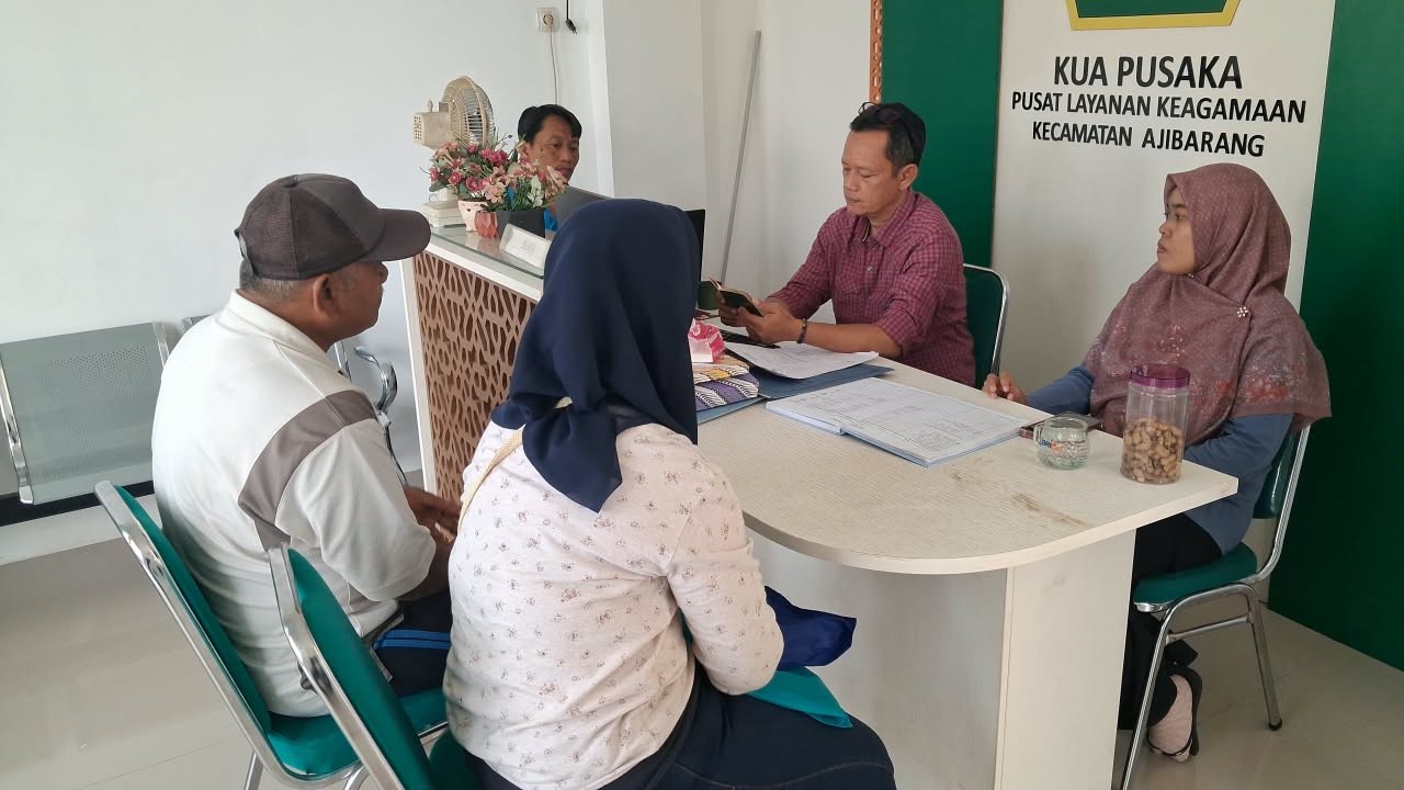 Bantu Pengurusan Akta Kelahiran, KUA Ajibarang Telusuri Riwayat Pernikahan Warga