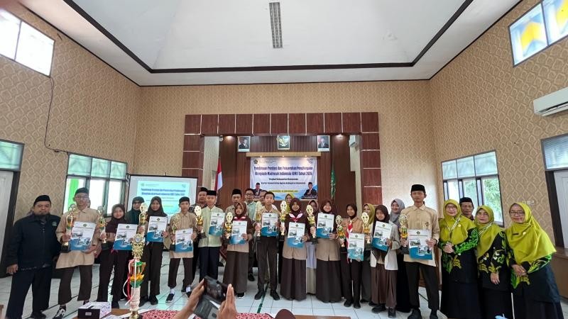 Kemenag Banyumas Berikan Pembinaan dan Penghargaan bagi Juara OMI 2026