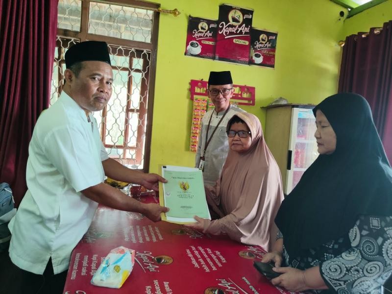 Beri Pelayanan Prima, Ikrar Wakaf Warga Purwokerto Wetan Dilaksanakan di Rumah Wakif