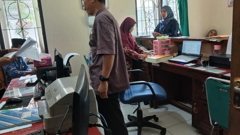 Antrean Membludak, Layanan Nikah dan Legalisir di KUA Purwokerto Timur Dipadati Warga