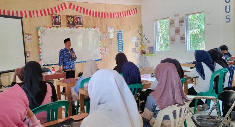 Bimluh KUA Cilongok Hadir di PKBM Argowilis, Teguhkan Pancasila sebagai Pemersatu Bangsa
