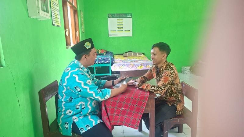 Bantu Calon Pengantin, Penyuluh Agama Berikan Layanan Konsultasi Pernikahan bagi Guru MIMA NU Banjaranyar