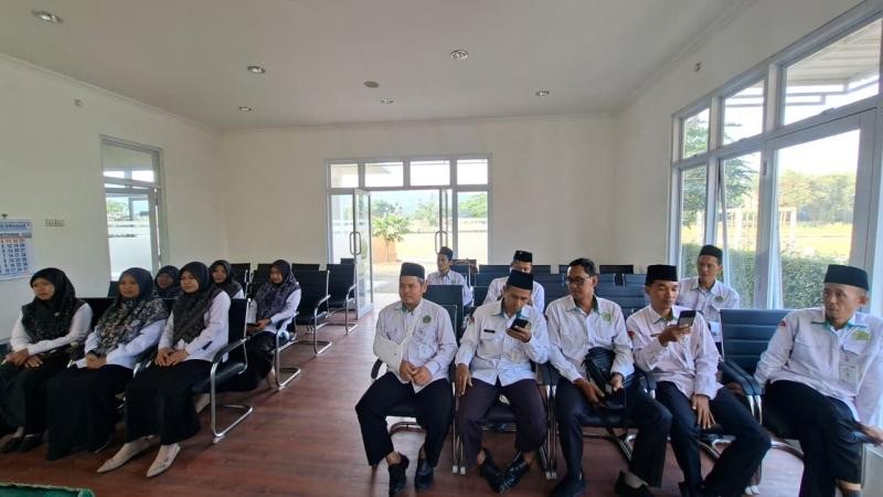 Sinergi Menyongsong Hari Santri 2026: KUA Somagede Ambil Peran Sentral Sebagai Petugas Upacara Tingkat Kecamatan