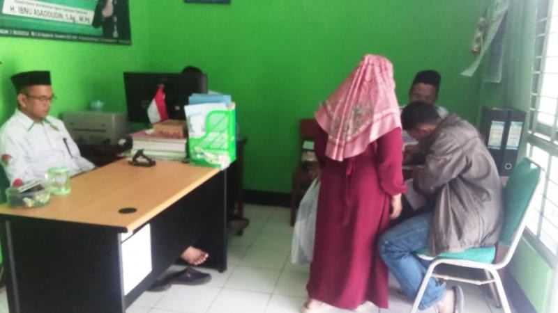 KUA Layani Permohonan Surat Rekomendasi Nikah ke Sumedang