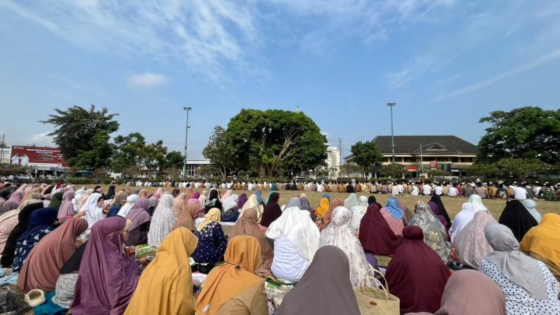 Gelar Salat Istisqa di Alun-Alun Purwokerto, Pemkab dan Kemenag Banyumas Serukan Ikhtiar Spiritual serta Kepedulian Lingkungan