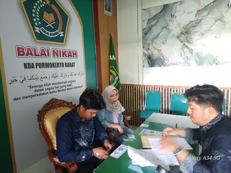 Penghulu Verifikasi Berkas Administrasi Pernikahan Catin Kelurahan Rejasari