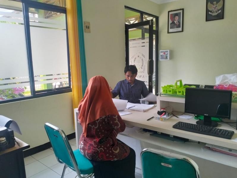 KUA Wangon Berikan Pelayanan Konsultasi Berkas dan Permohonan Rekomendasi Nikah bagi Warga Desa Jamb