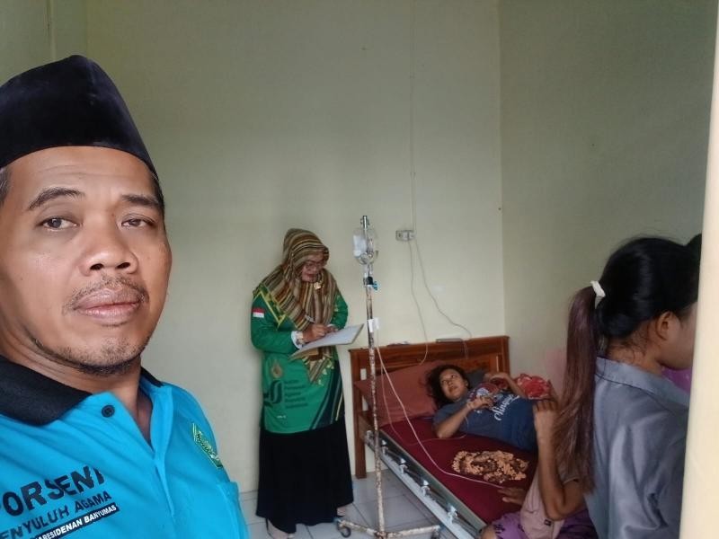Penyuluh KUA Tambak Berikan Bimbingan Rohani bagi Pasien Rawat Inap di Klinik AL HAZM