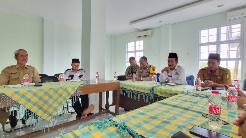 Rapat Hari Santri Nasional Tingkat Kecamatan Jatilawang Berjalan Khidmat, Perkuat Sinergi Forkompimcam, Pemerintah Desa, dan Penyuluh KUA