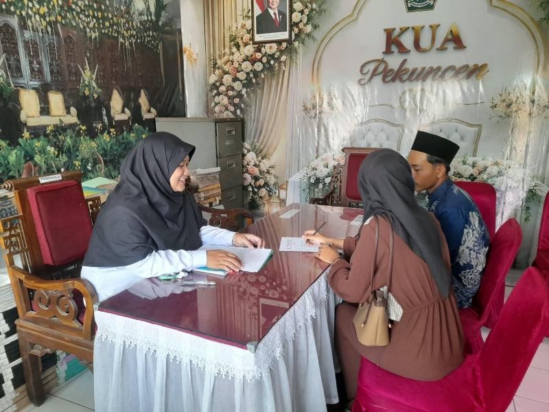 KUA Pekuncen Berikan Bimbingan Perkawinan Mandiri, Bekali Catin Menuju Keluarga Sakinah