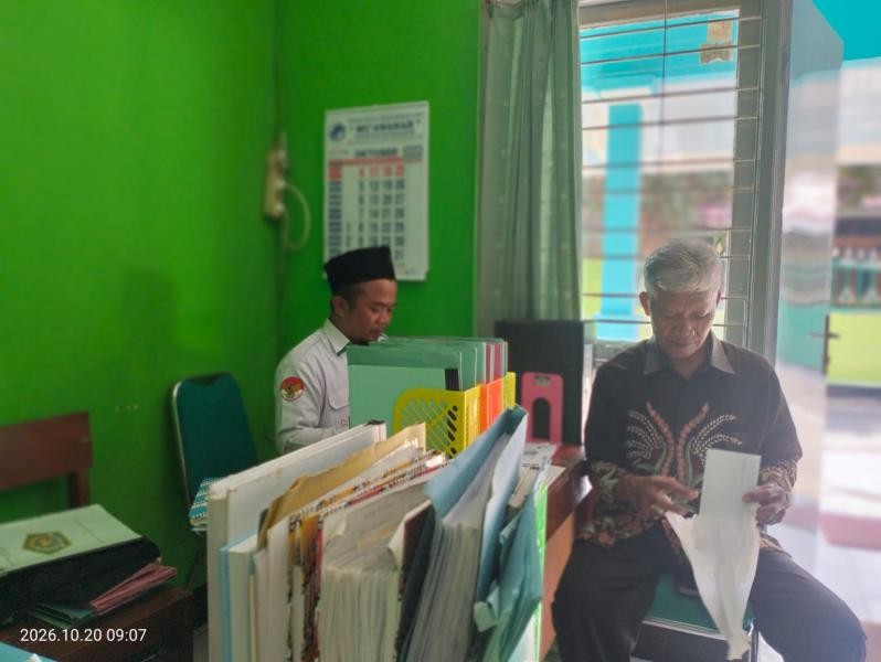 KUA Layani Petugas P3N Kelurahan Kedungwuluh Urus Administrasi Catin