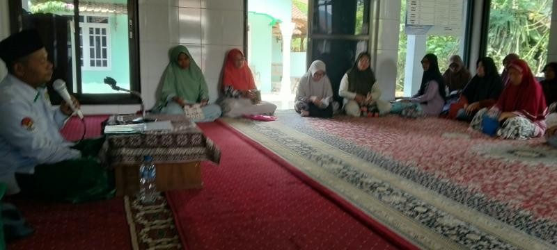 PAI KUA GUMELAR KEMBALI GELAR PENYULUHAN KEAGAMAAN DI MT HIJROTUNNISA, ANGKAT TEMA SERUAN DAN KEUTAMAAN SHOLAT JUMAT