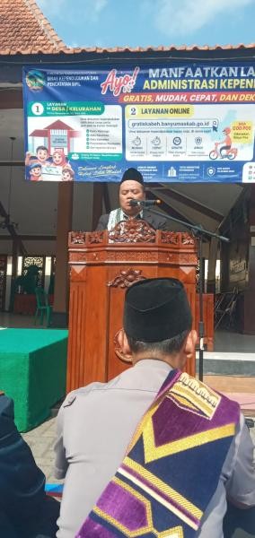 Kepala KUA Kalibagor Menjadi Khotib Shalat Istisqa