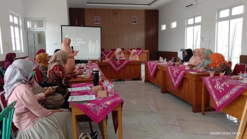 Dharma Wanita Persatuan Kecamatan Somagede Gelar Rapat Kerja, Tekankan Peran Istri Hingga Pelatihan Kreatif