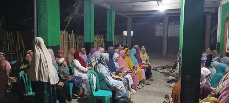 Jamaah MT Jambu Antusias Ikuti Pengajian, Tingkatkan Wawasan dan Pengetahuan Keagamaan