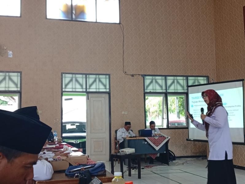 Penyuluh Sampaikan Materi Psikologi Keluarga dalam Sosialisasi Bimbingan Perkawinan Catin