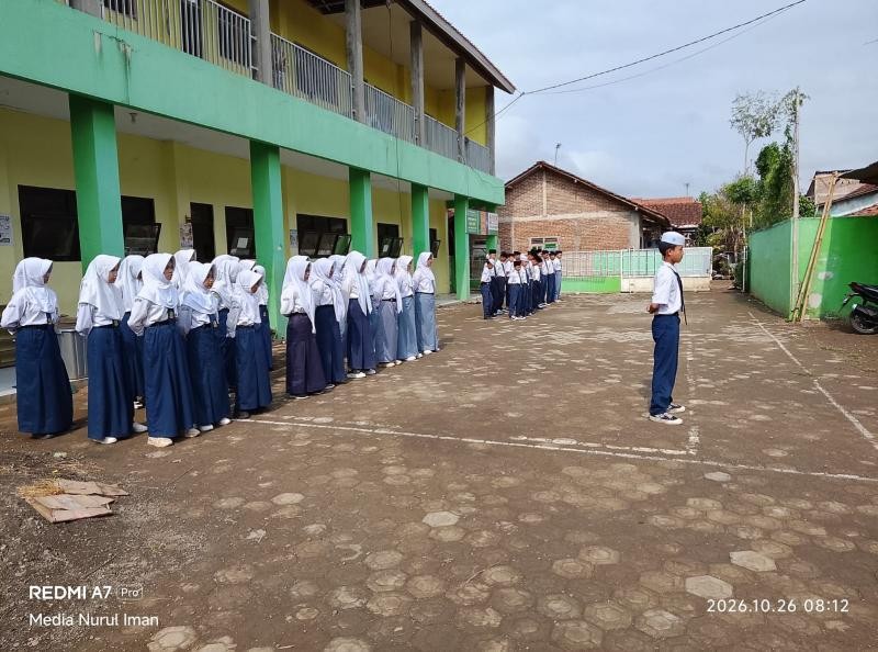 Apel Senin MTs Nurul Iman Cikembulan Berlangsung Khidmat, Tanamkan Disiplin, Karakter, dan Semangat Belajar Siswa