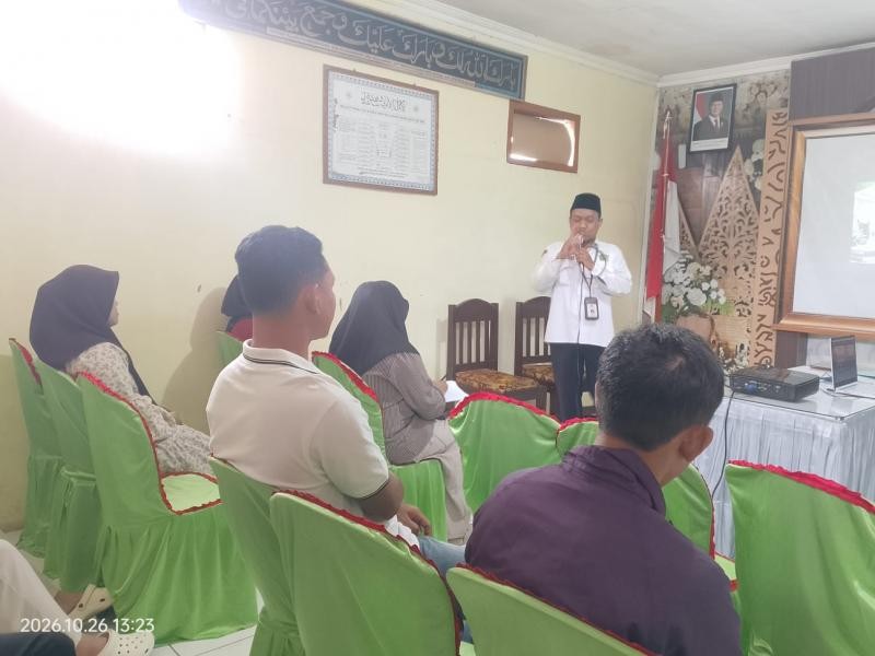 Bukan Sekadar Menikah! Tiga Pasang Catin KUA Cilongok Dibekali Ilmu Memahami Hati Pasangan