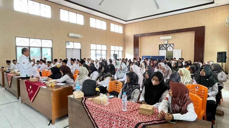 Perkuat Layanan Bimbingan Pranikah, 6 Penyuluh Agama KUA Somagede Hadiri Sosialisasi Kepdirjen Bimas Islam No. 1221/2025