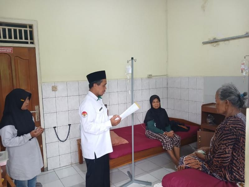 Sinergi Penuh Keberkahan: Penyuluh KUA Tambak Laksanakan Bimroh untuk Pasien Rawat Inap di Klinik Al Hazm