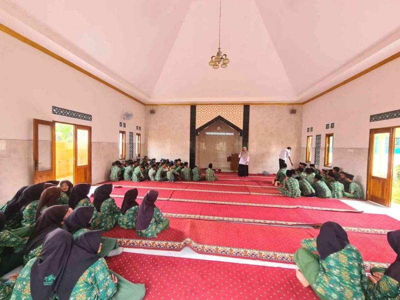 โKenali Potensimu, Raih Prestasimu, Wujudkan Cita-Citamu Bersama SMK Wijayakusuma Jatilawangโ