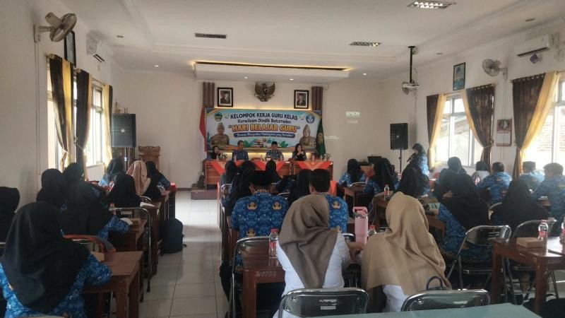 Perkuat Kompetensi Guru, KKG Gugus Giri Jaya dan Erlangga Jaya Gelar Pembinaan
