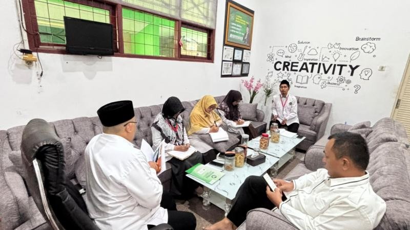 Perkuat Sinergi dan Matangkan Program Strategis, MTs Negeri 3 Banyumas Gelar Briefing Pagi dan Evaluasi Bulanan