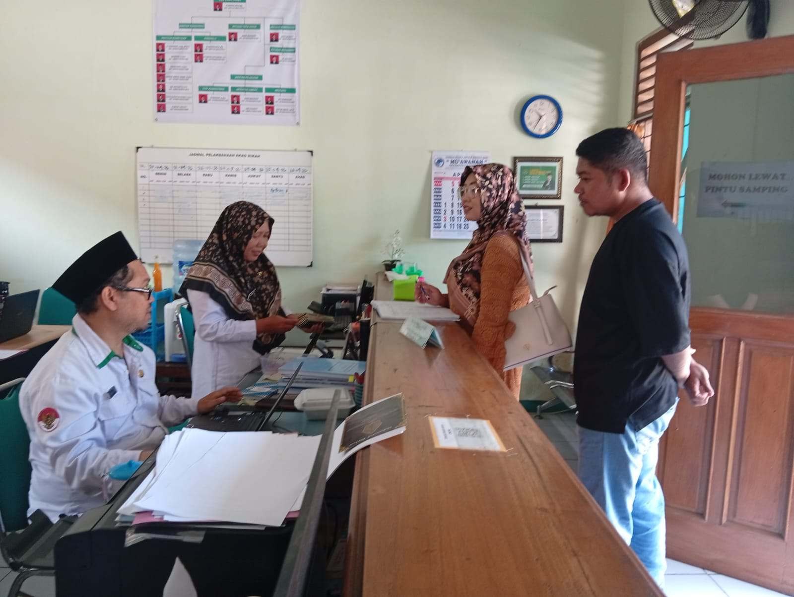 Pengambilan Buku Nikah Jadi Prioritas Pelayanan KUA