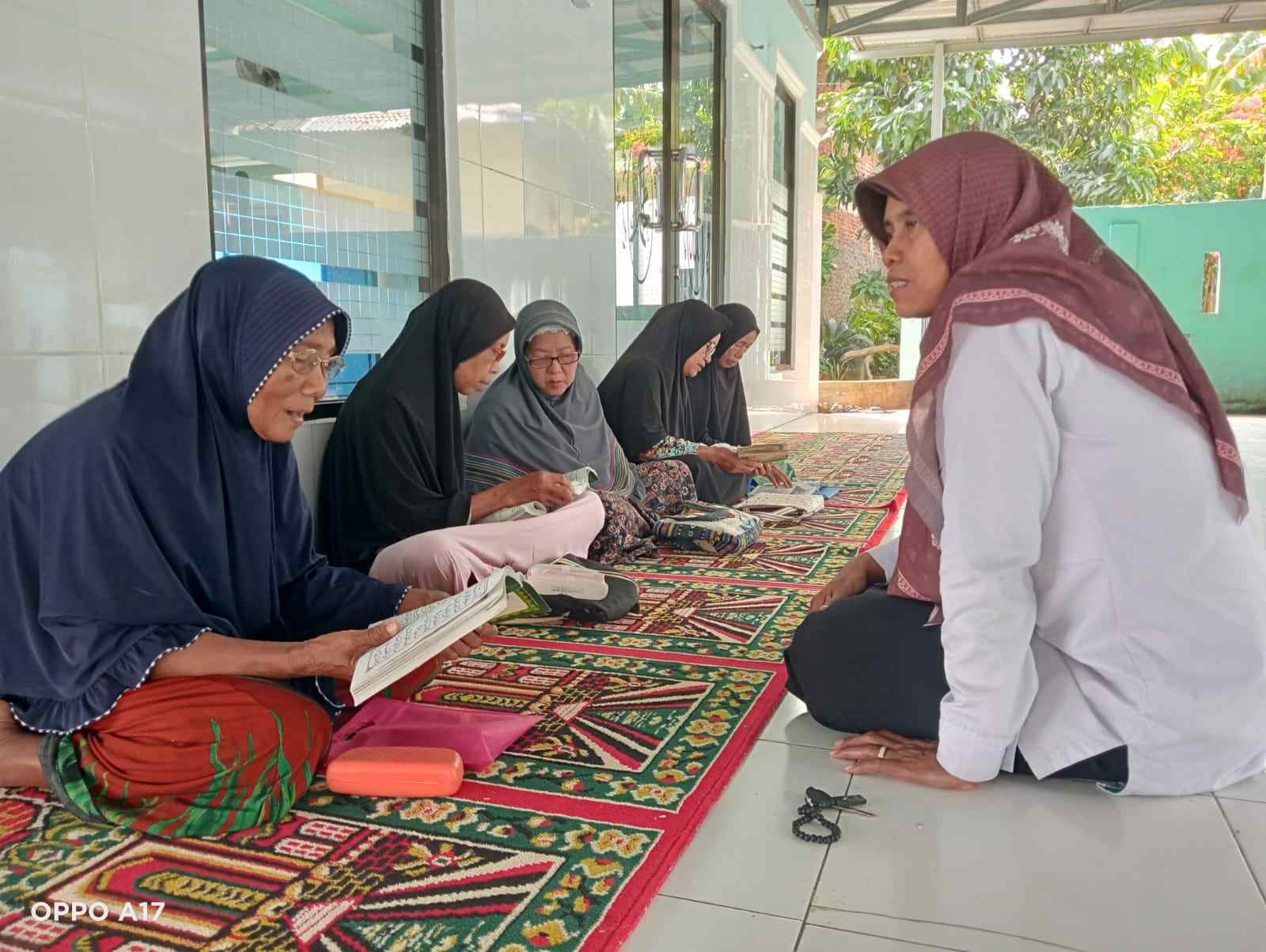 KUA Hadir Bina Ibu-Ibu MT Al Istighfar Jadi Ahli Quran