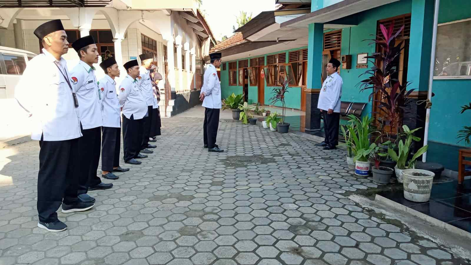Apel Pagi KUA Berikan Motivasi Rutinkan Baca Al Quran di Sela Waktu Pada ASN