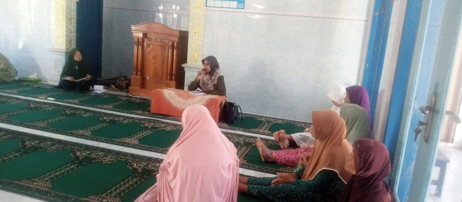 Penyuluh KUA Rawalo Ajak Jamaah MT Al Ikhlas Perbanyak Ilmu di Bulan Safar
