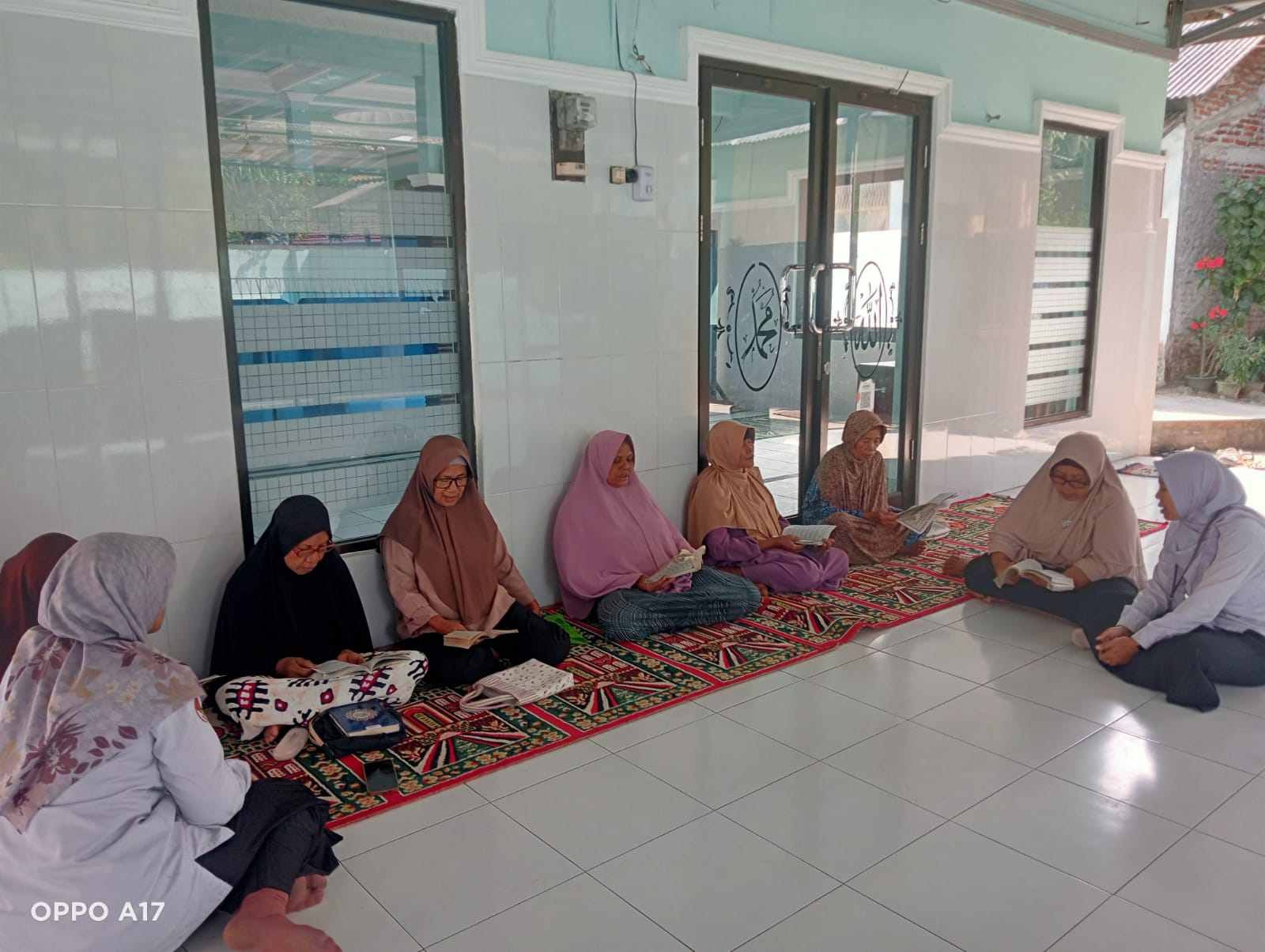 Penyuluh Agama KUA Rawalo Kawal Hafalan Juz Amma Jamaah MT Al Istighfar Losari