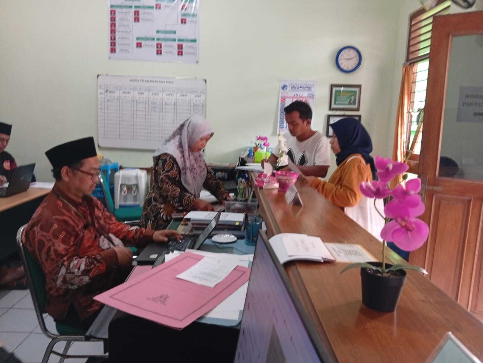 KUA Rawalo Bantu Percepat Perbaikan Buku Nikah Warga Sidamulih