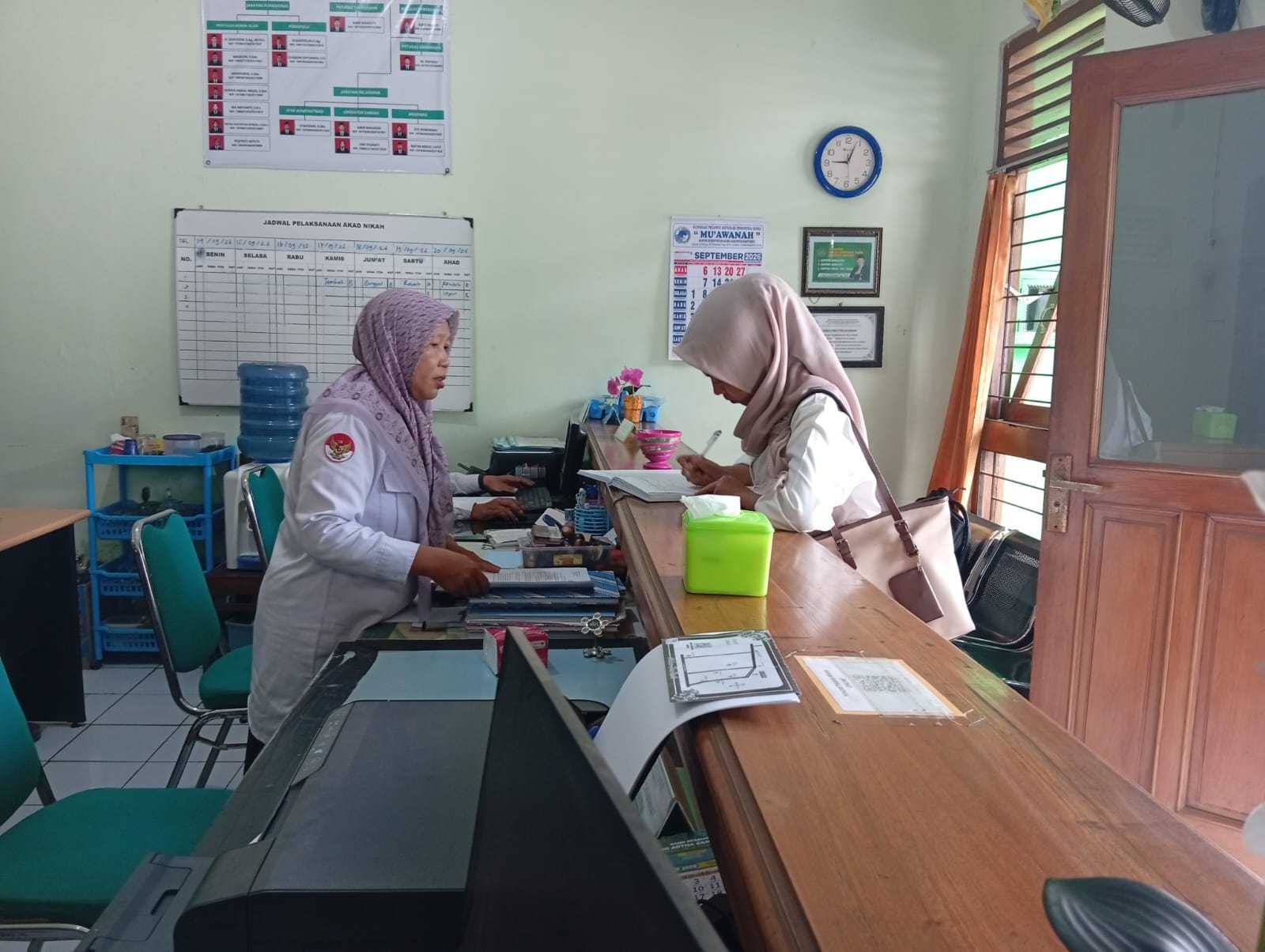 Pastikan Administrasi Lengkap, KUA Rawalo Layani Kelengkapan Dokumen Catin Warga Sidamulih Sebelum Akad