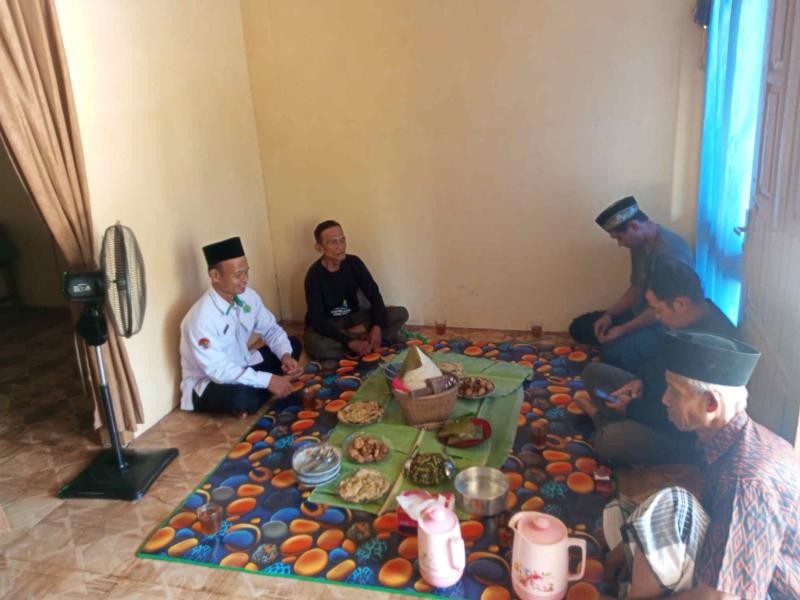 Tebar Kepedulian, Penyuluh KUA Rawalo Beri Semangat Kesabaran dan Ketabahan kepada Warga yang Tertimpa Musibah
