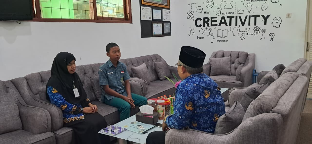 Mohon Doa Restu untuk Sang Juara, Viko Nur Fauzi Siap Harumkan Nama MTs Negeri 3 Banyumas di Seleksi OSN Tingkat Provinsi Jawa Tengah